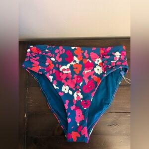 Birdsong Midnight Poppy Bikini Bottom Size Medium NWT Ruched Hip Swim Floral
